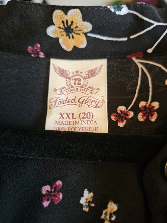 Faded Glory Black Floral Button-Front Blouse - Picture 2 of 2